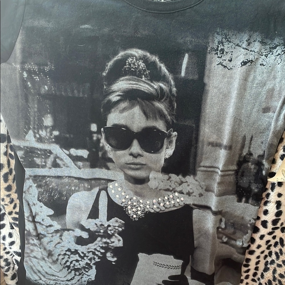 Avenue Black Graphic Tee (short sleeves)